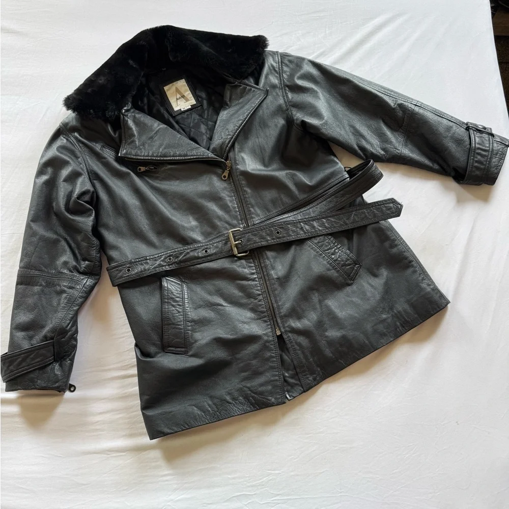 Avanti Women’s Leather Jacket size M (F)